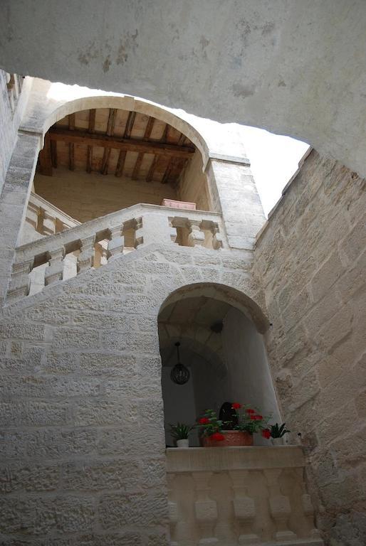 Le Richelieu Bed & Breakfast Uzes Exterior photo