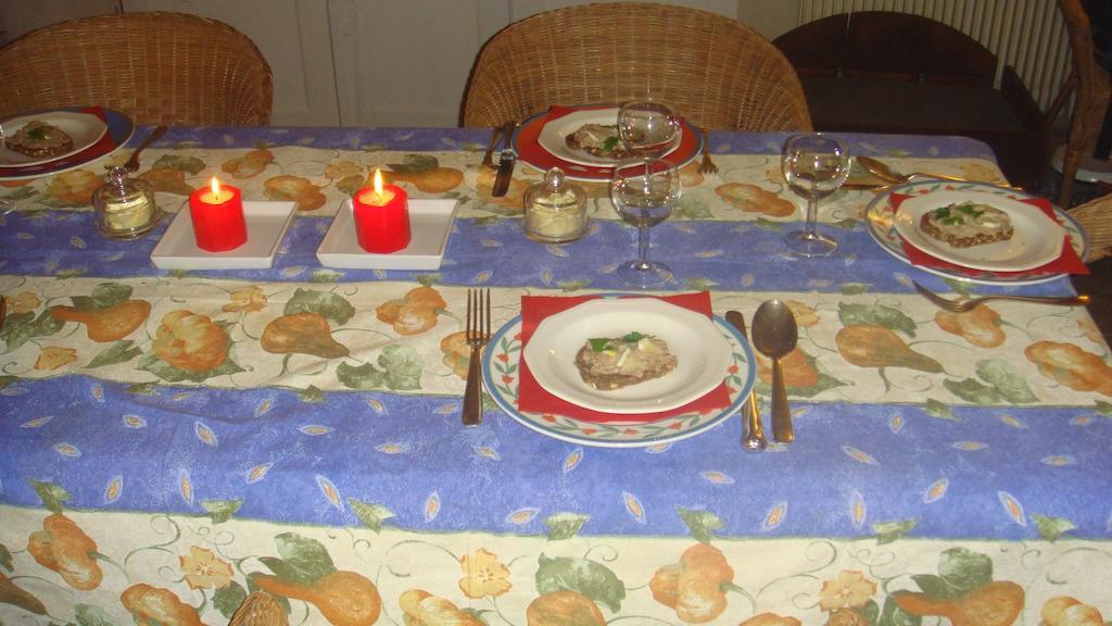 Le Richelieu Bed & Breakfast Uzes Exterior photo