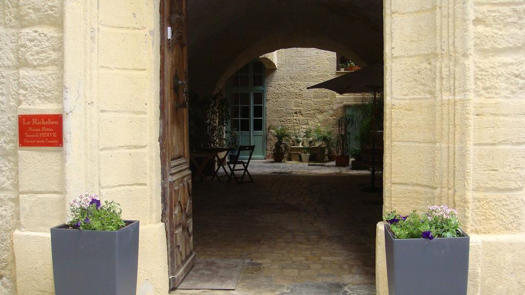 Le Richelieu Bed & Breakfast Uzes Exterior photo