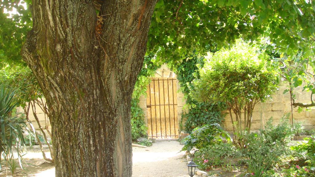 Le Richelieu Bed & Breakfast Uzes Exterior photo