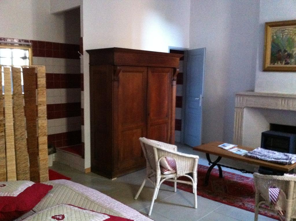 Le Richelieu Bed & Breakfast Uzes Exterior photo