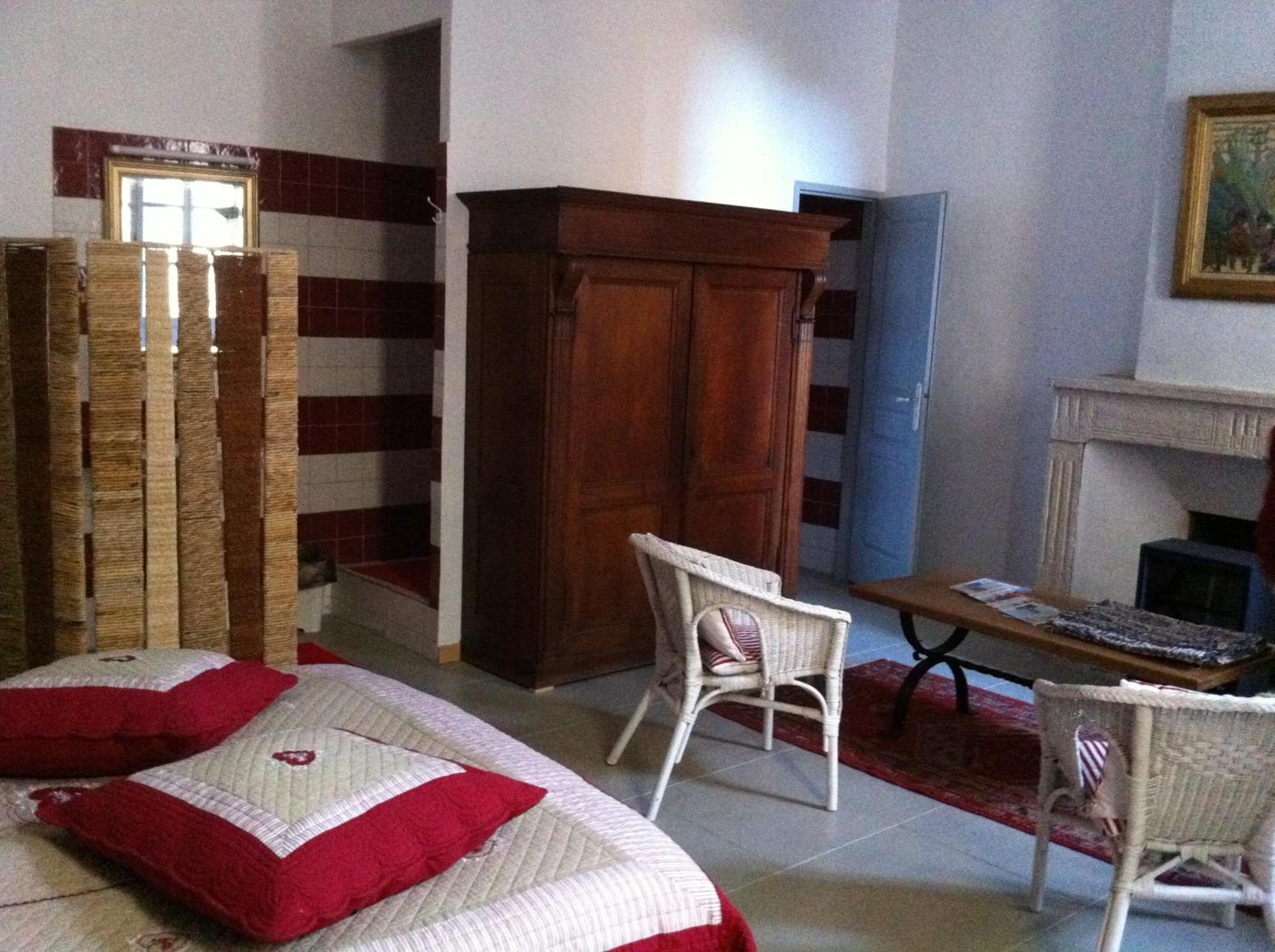 Le Richelieu Bed & Breakfast Uzes Exterior photo